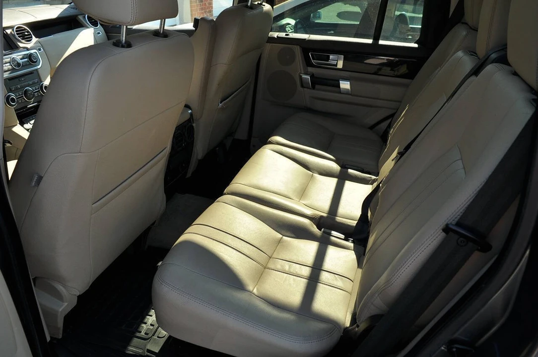 2016 Land Rover Discovery 4th Gen - Image 3 of 8