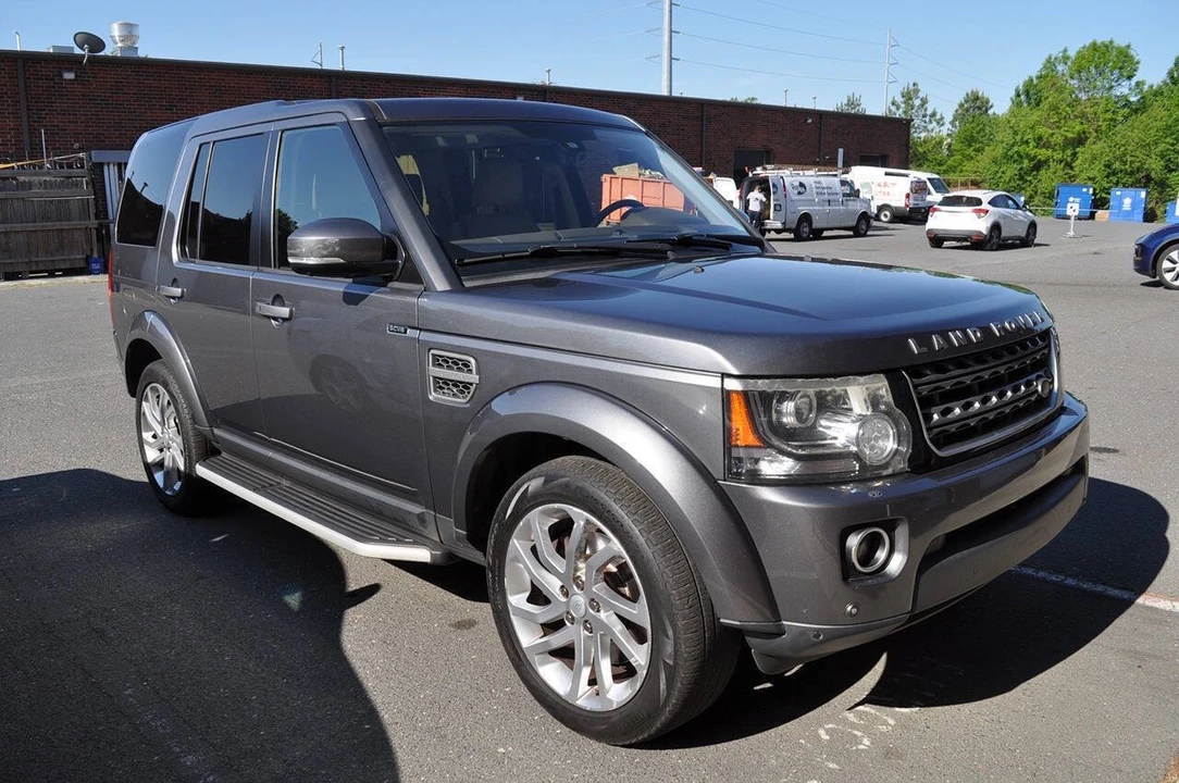 2016 Land Rover Discovery 4th Gen - Image 6 of 8