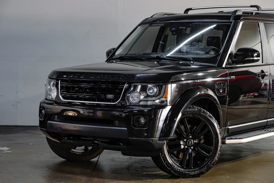 2016 Land Rover Discovery 4th Gen - Image 9 of 12