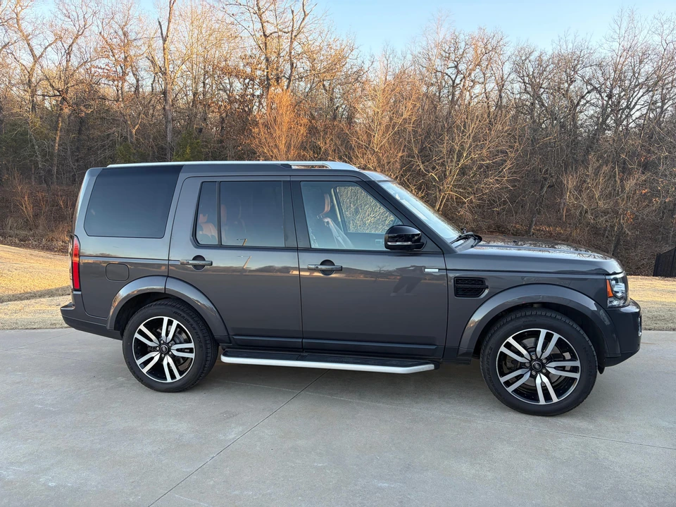 2016 Land Rover Discovery 4th Gen - Image 19 of 31