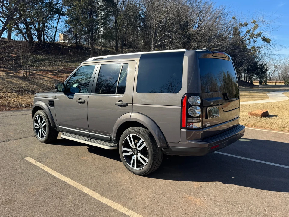 2016 Land Rover Discovery 4th Gen - Image 13 of 31
