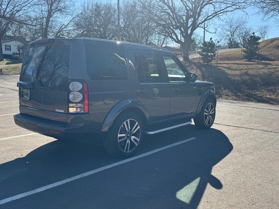 2016 Land Rover Discovery 4th Gen - Image 15 of 31