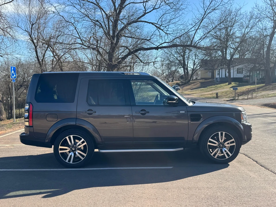 2016 Land Rover Discovery 4th Gen - Image 17 of 31
