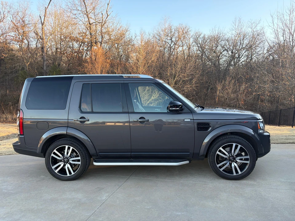 2016 Land Rover Discovery 4th Gen - Image 18 of 31