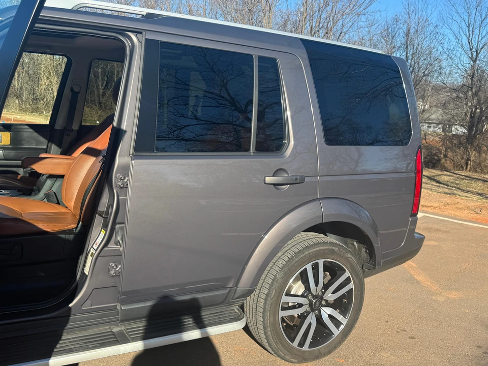 2016 Land Rover Discovery 4th Gen - Image 25 of 31