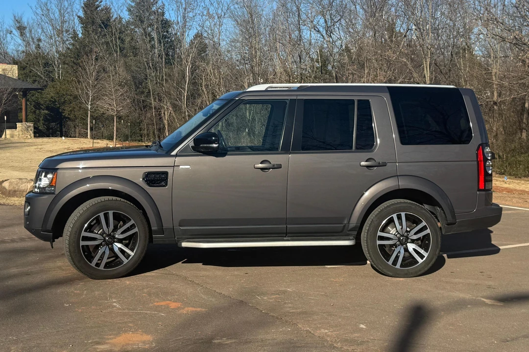 2016 Land Rover Discovery 4th Gen - Image 3 of 31