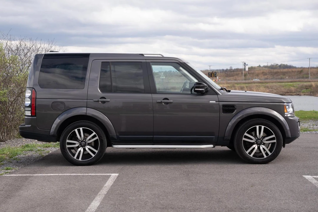 2016 Land Rover Discovery 4th Gen - Image 3 of 31