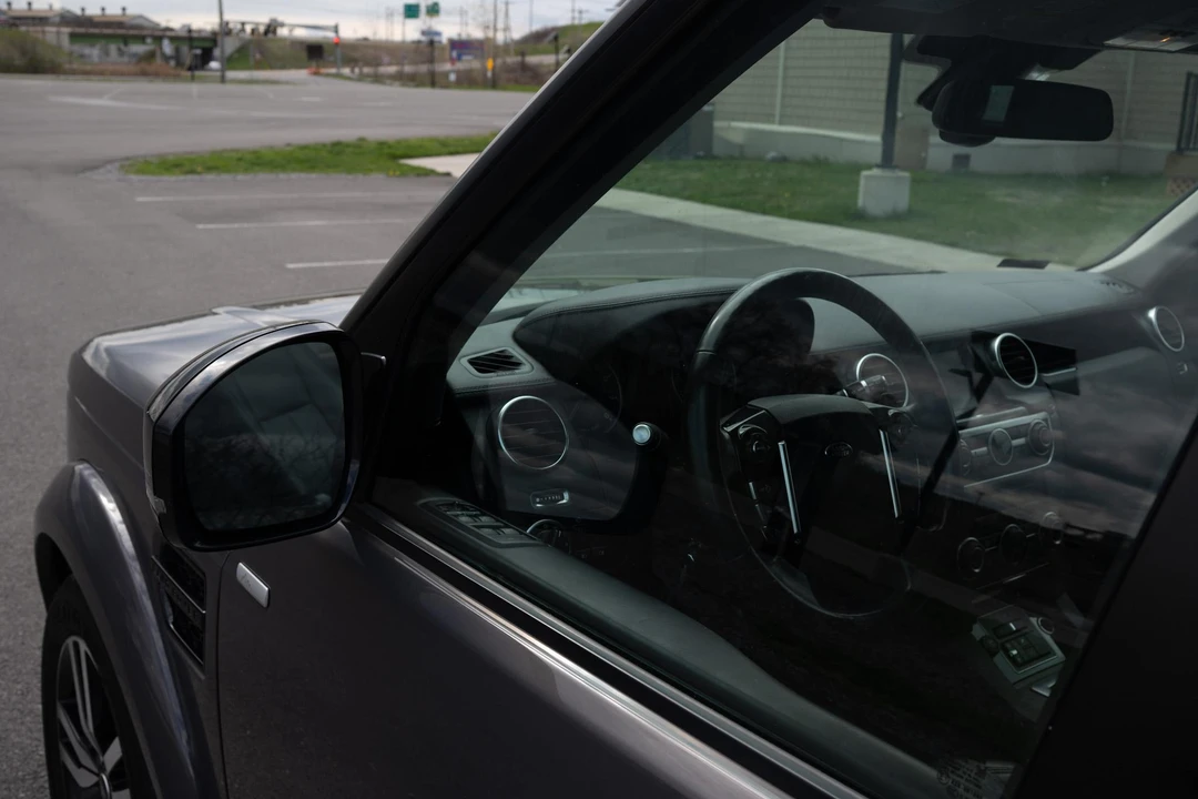 2016 Land Rover Discovery 4th Gen - Image 30 of 31