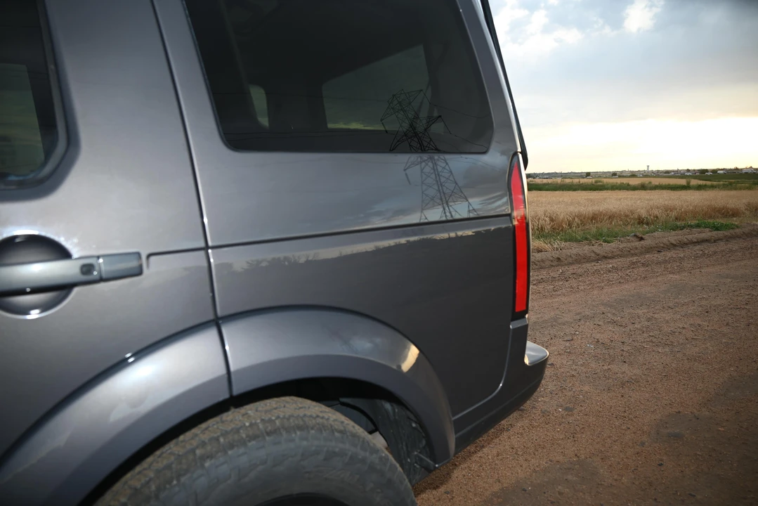 2016 Land Rover Discovery 4th Gen - Image 30 of 31