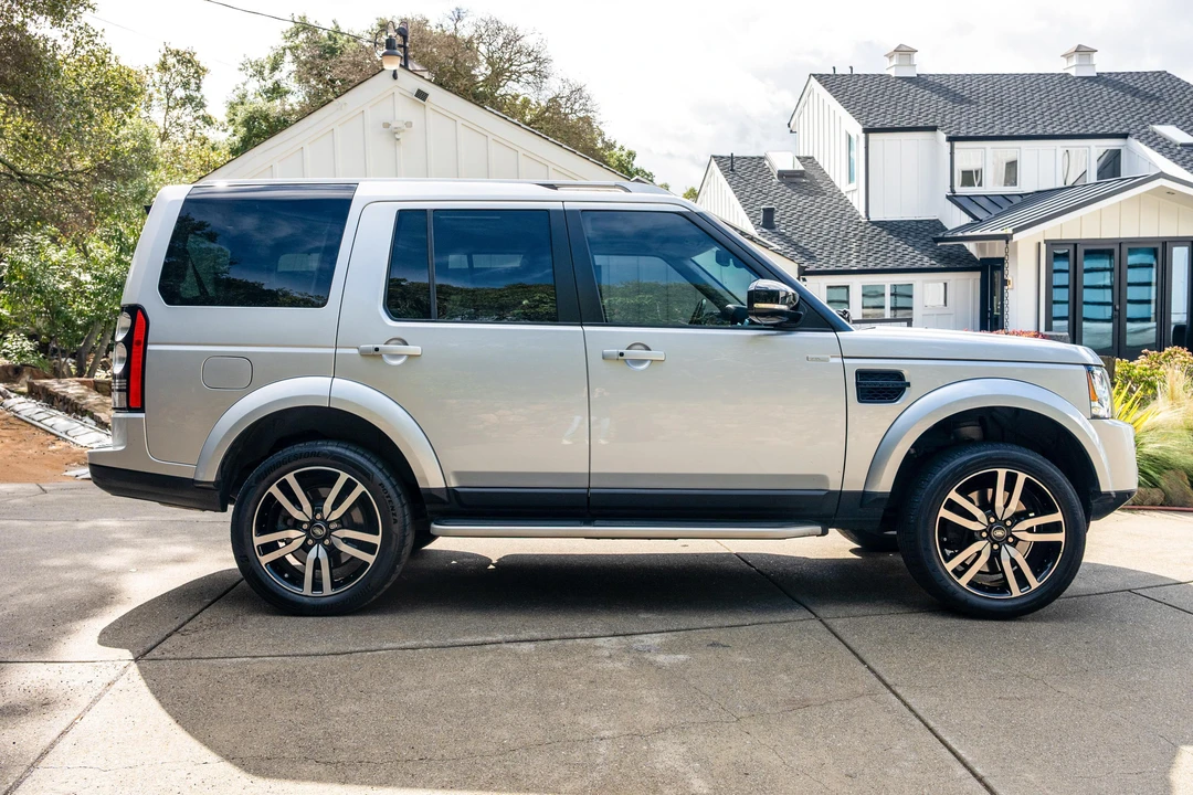 2016 Land Rover Discovery 4th Gen - Image 10 of 31