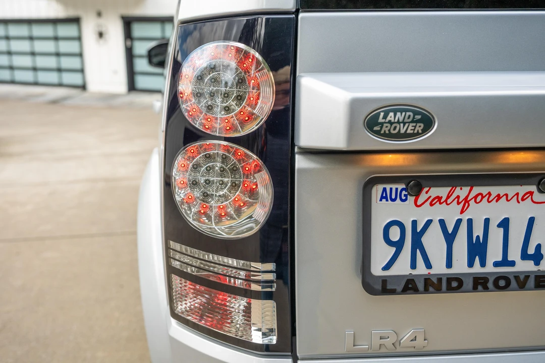 2016 Land Rover Discovery 4th Gen - Image 16 of 31