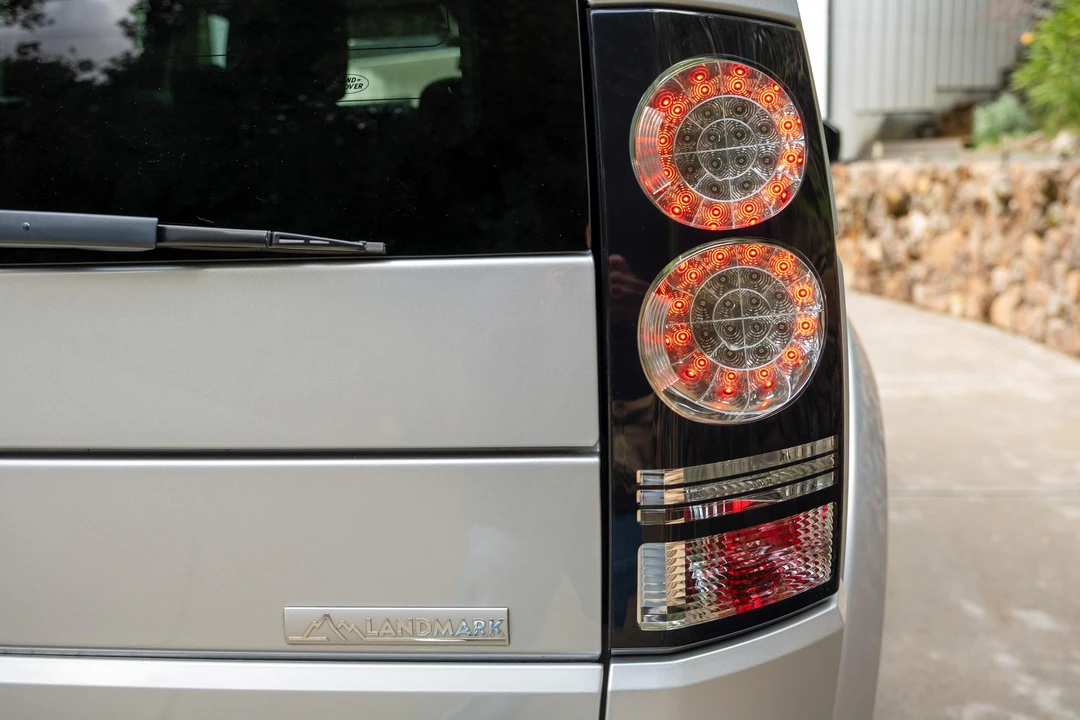 2016 Land Rover Discovery 4th Gen - Image 18 of 31