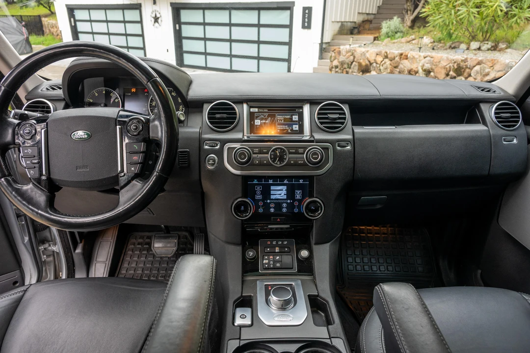 2016 Land Rover Discovery 4th Gen - Image 30 of 31