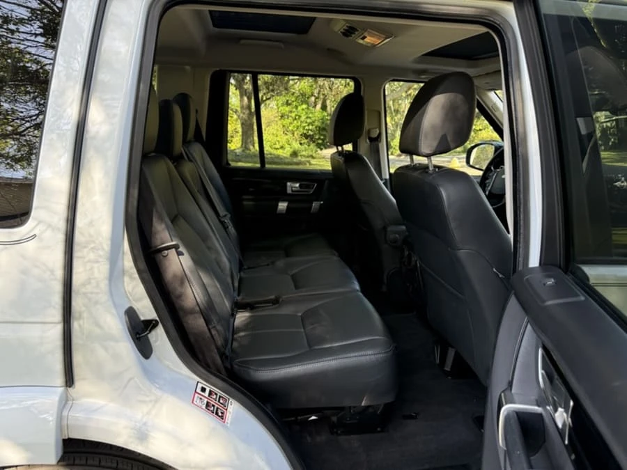 2016 Land Rover Discovery 4th Gen - Image 17 of 21