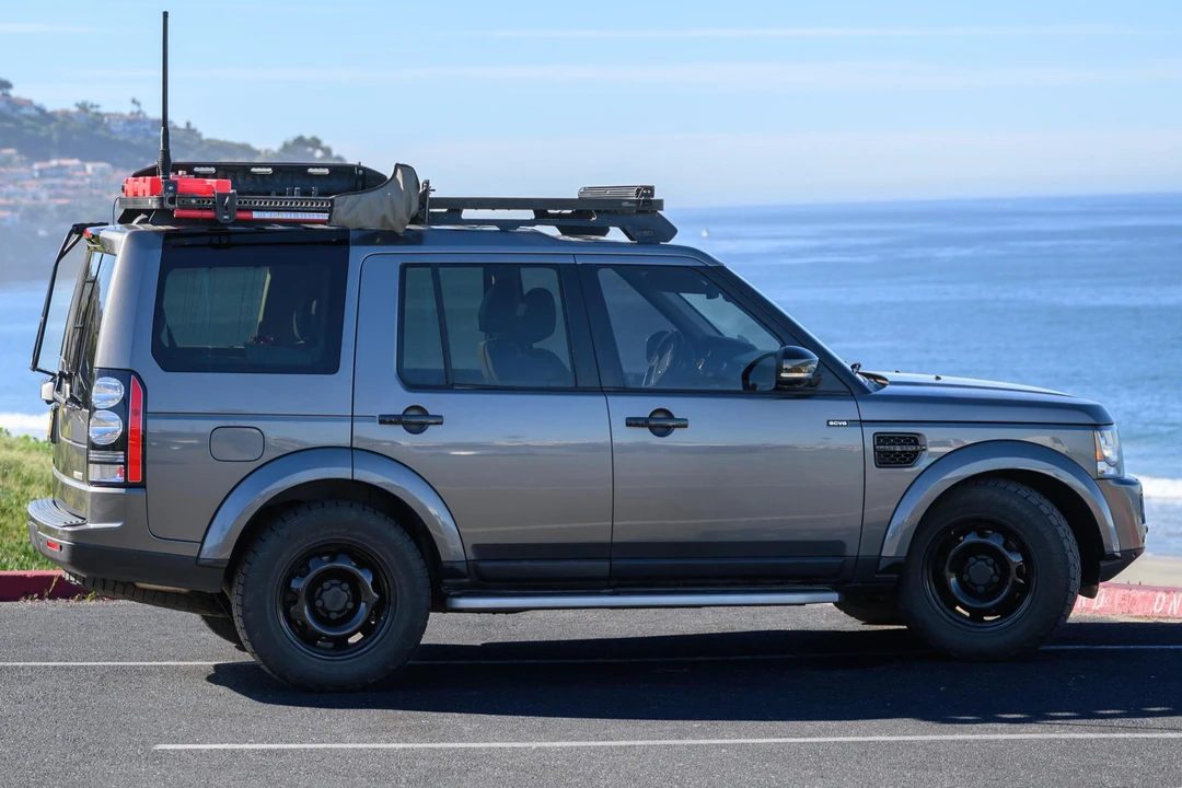 2016 Land Rover Discovery 4th Gen - Image 3 of 31