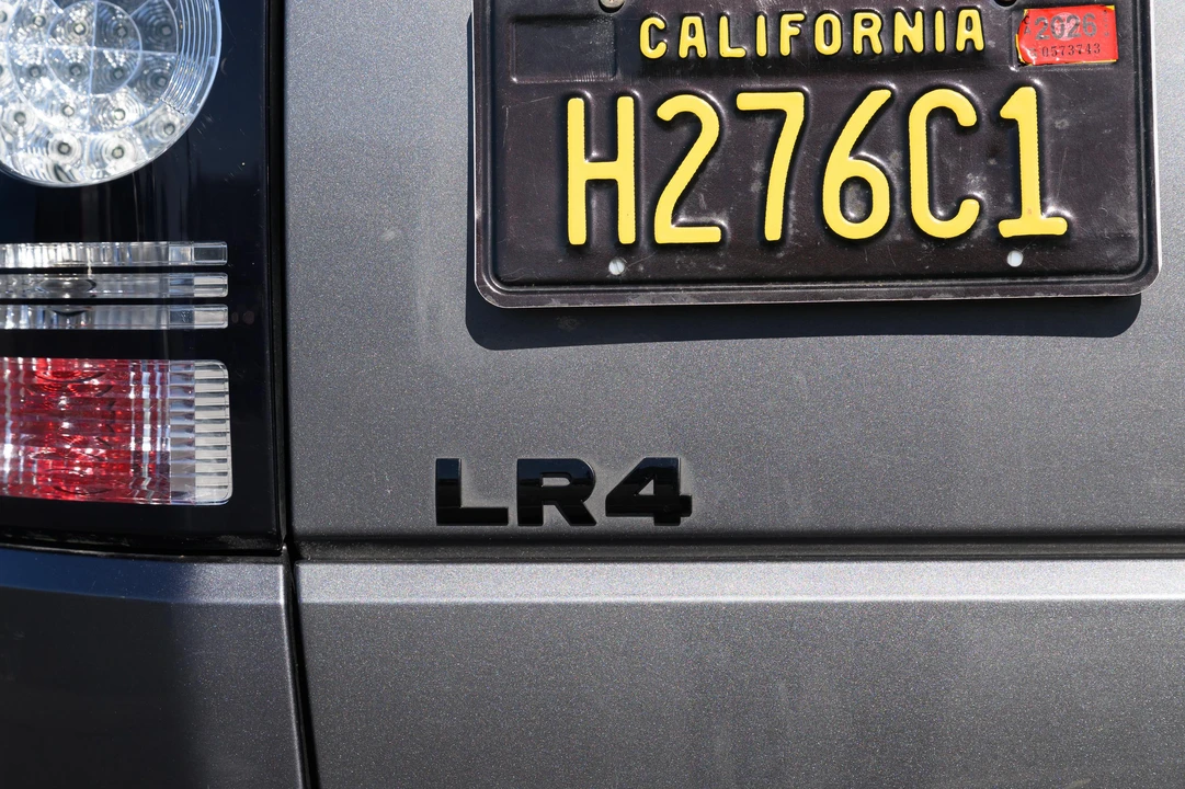 2016 Land Rover Discovery 4th Gen - Image 17 of 31