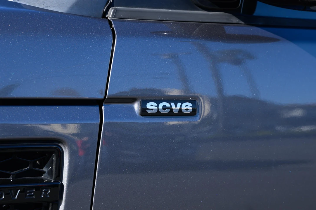 2016 Land Rover Discovery 4th Gen - Image 15 of 31