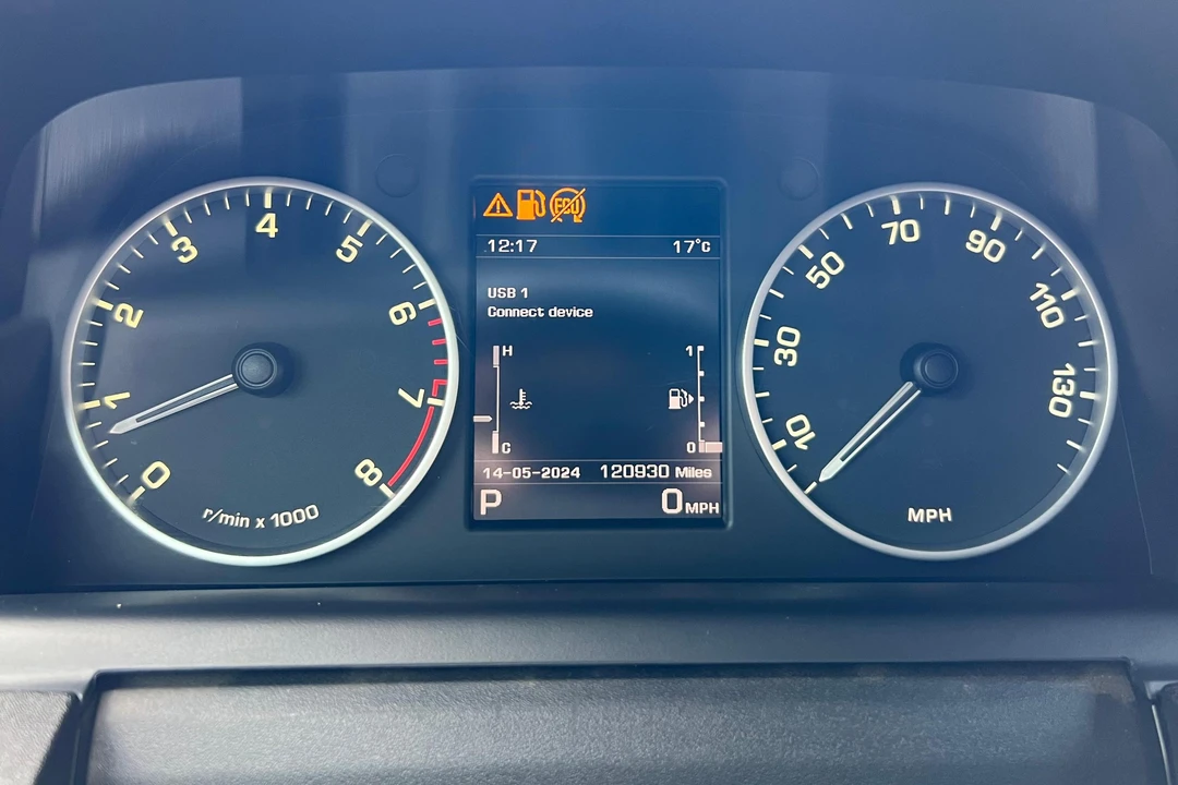 2016 Land Rover Discovery 4th Gen - Image 23 of 31