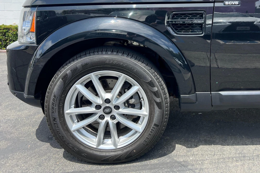 2016 Land Rover Discovery 4th Gen - Image 16 of 31