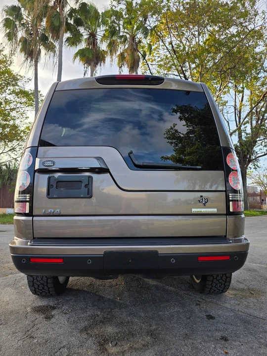 2016 Land Rover Discovery 4th Gen - Image 10 of 31