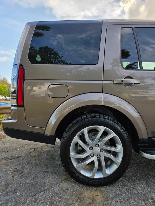 2016 Land Rover Discovery 4th Gen - Image 20 of 31