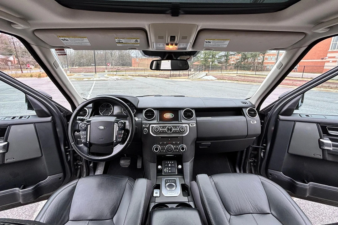 2016 Land Rover Discovery 4th Gen - Image 29 of 31
