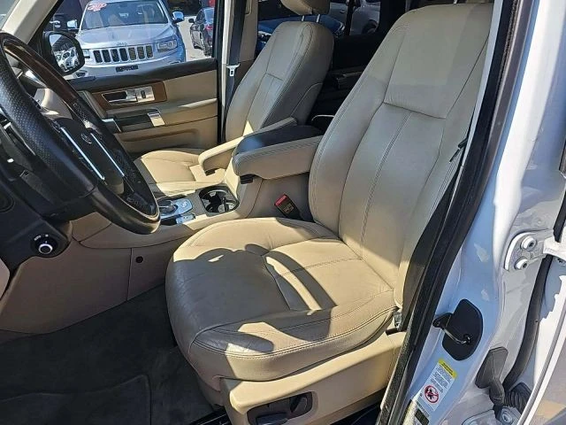2016 Land Rover Discovery 4th Gen - Image 5 of 14