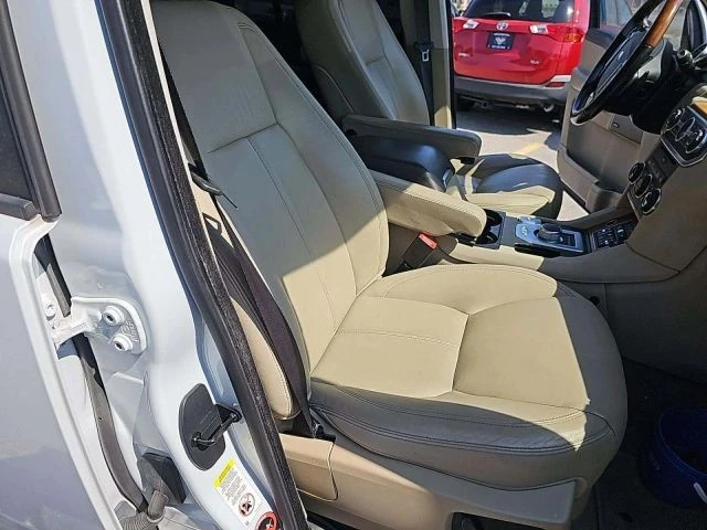 2016 Land Rover Discovery 4th Gen - Image 13 of 14