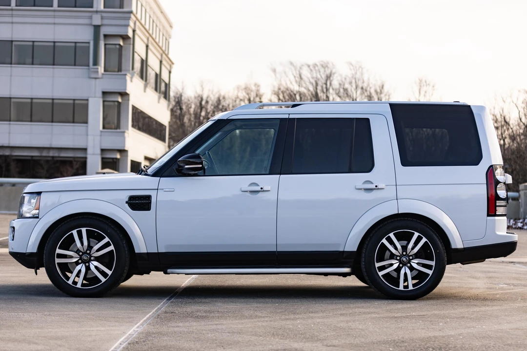 2016 Land Rover Discovery 4th Gen - Image 12 of 31