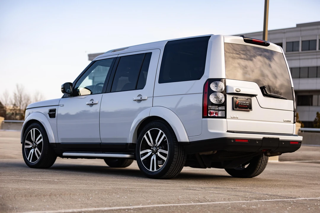 2016 Land Rover Discovery 4th Gen - Image 16 of 31