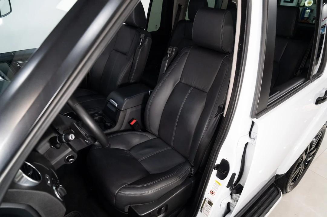 2016 Land Rover Discovery 4th Gen - Image 4 of 7