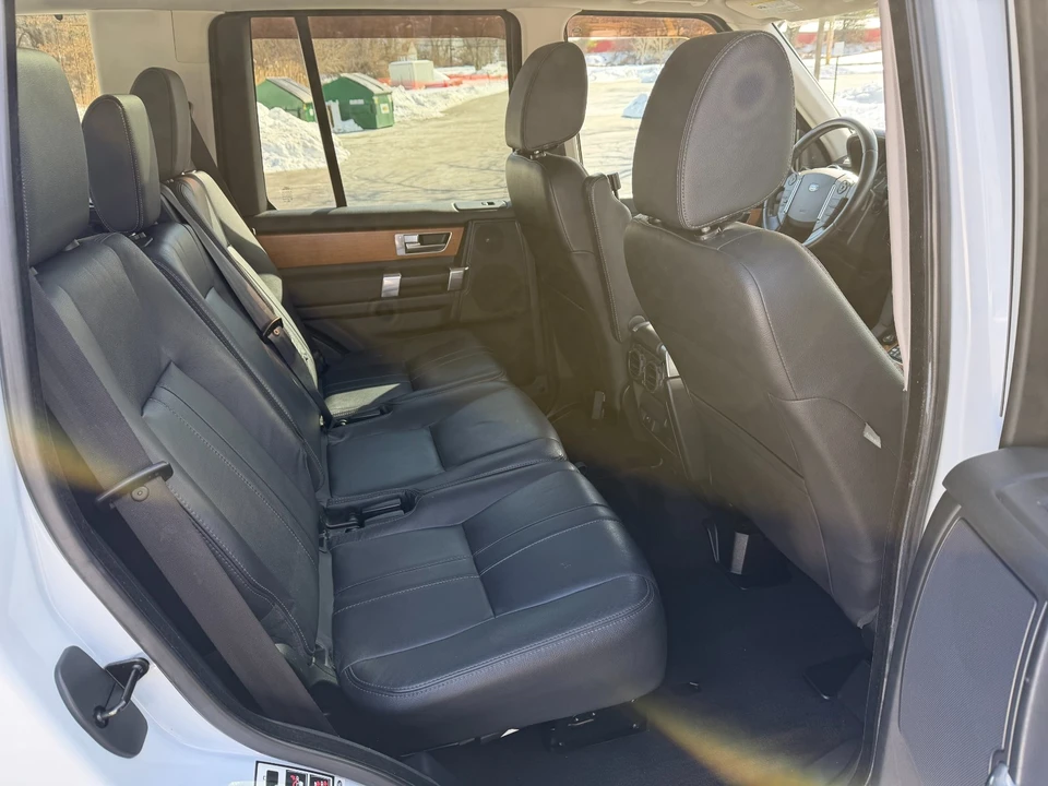 2016 Land Rover Discovery 4th Gen - Image 19 of 21