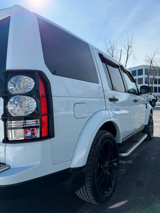 2016 Land Rover Discovery 4th Gen - Image 11 of 21