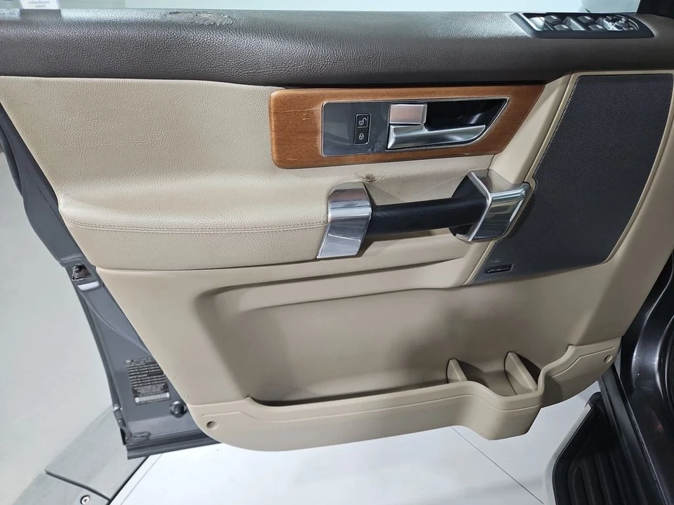 2016 Land Rover Discovery 4th Gen - Image 10 of 12