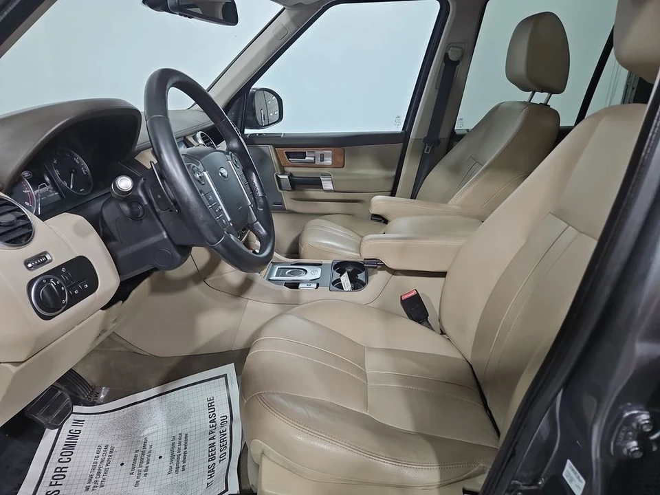 2016 Land Rover Discovery 4th Gen - Image 9 of 12
