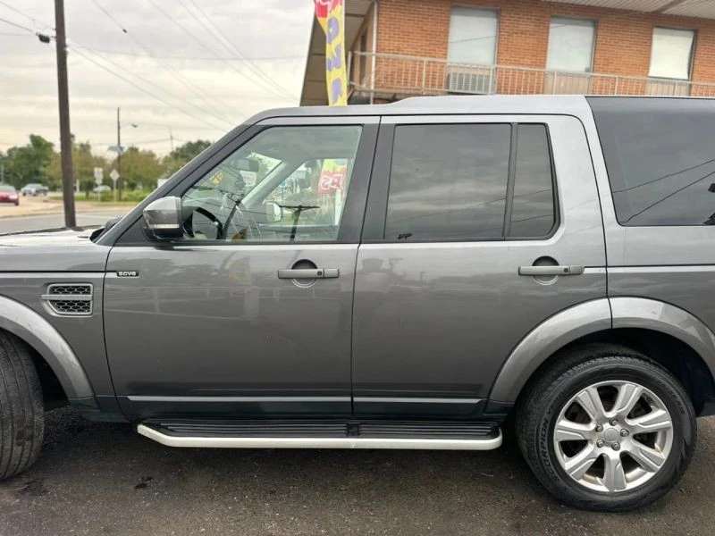 2016 Land Rover Discovery 4th Gen - Image 8 of 12