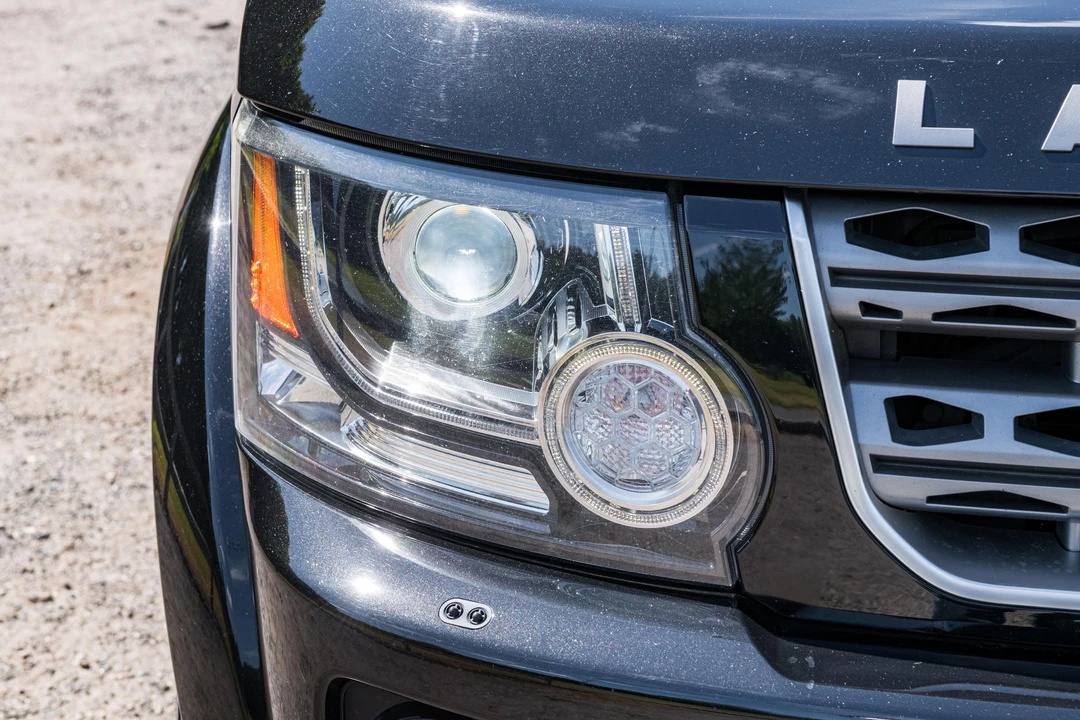 2016 Land Rover Discovery 4th Gen - Image 12 of 31