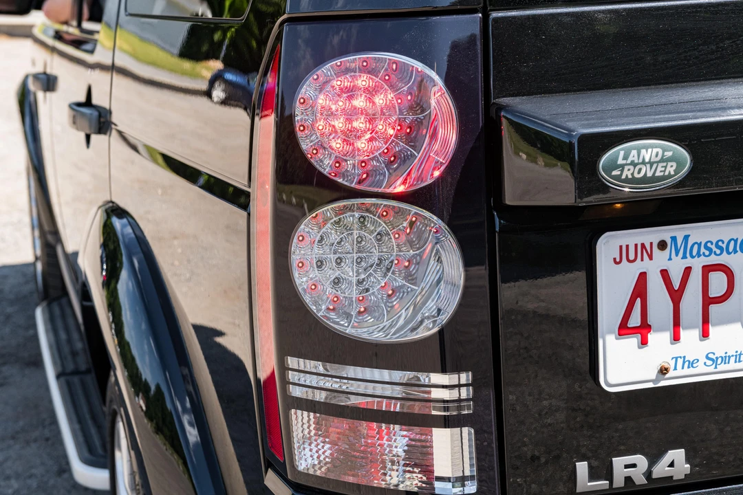 2016 Land Rover Discovery 4th Gen - Image 22 of 31