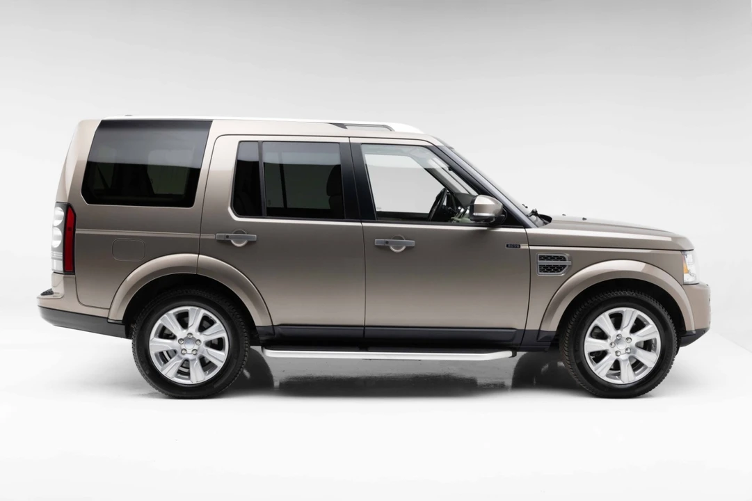 2016 Land Rover Discovery 4th Gen - Image 15 of 21