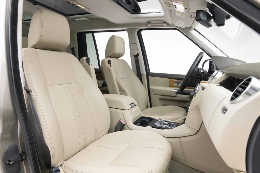 2016 Land Rover Discovery 4th Gen - Image 4 of 21
