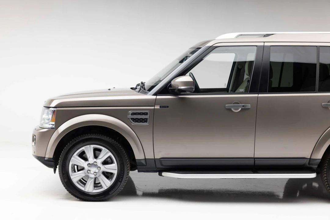 2016 Land Rover Discovery 4th Gen - Image 17 of 21