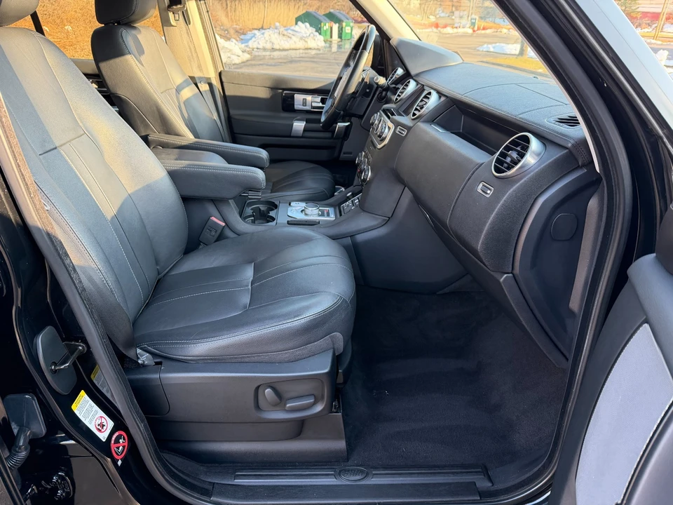2016 Land Rover Discovery 4th Gen - Image 16 of 21