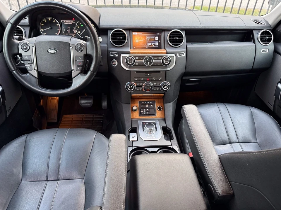 2016 Land Rover Discovery 4th Gen - Image 10 of 12