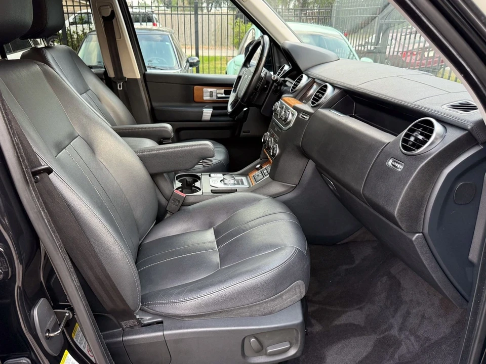 2016 Land Rover Discovery 4th Gen - Image 11 of 12