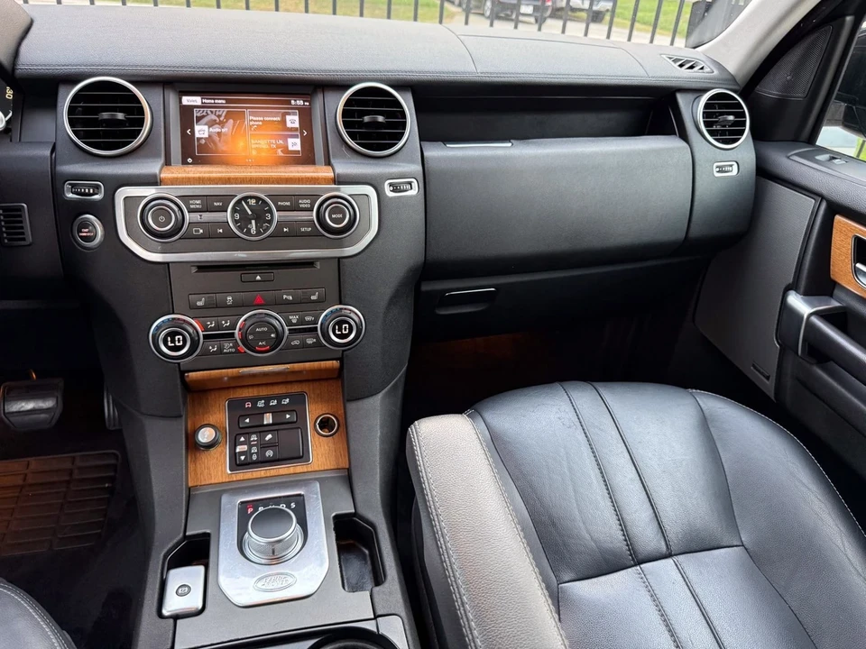 2016 Land Rover Discovery 4th Gen - Image 9 of 12