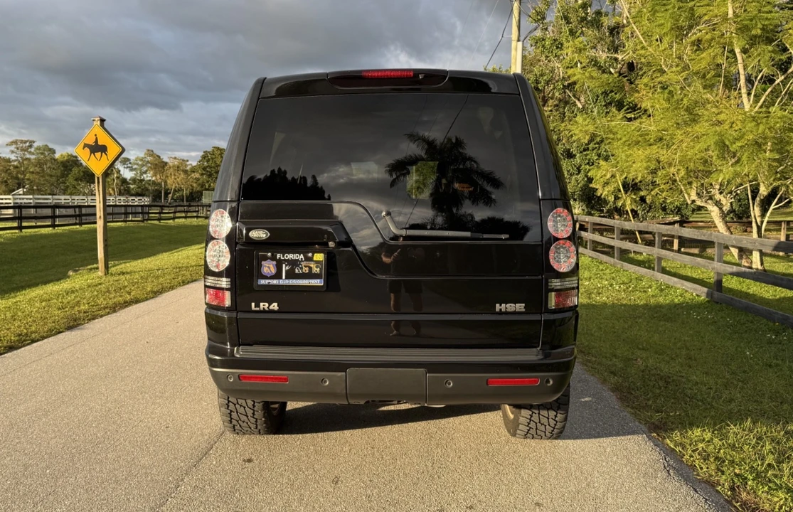 2016 Land Rover Discovery 4th Gen - Image 7 of 10