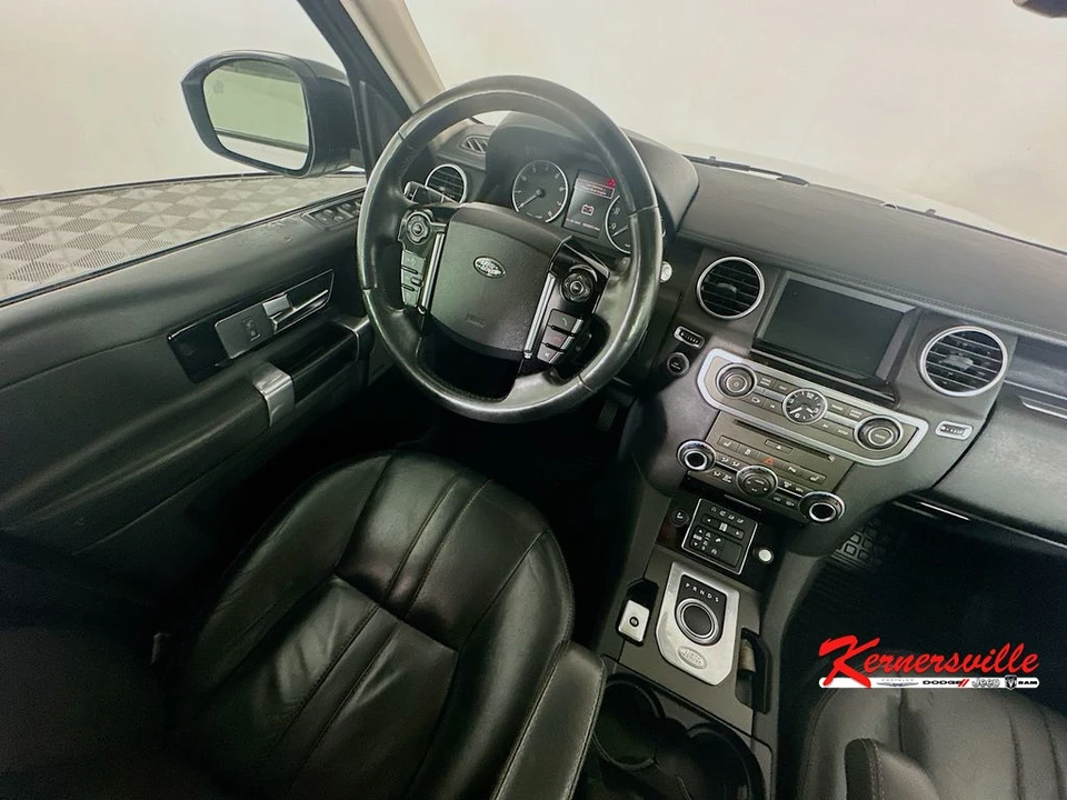 2016 Land Rover Discovery 4th Gen - Image 9 of 24