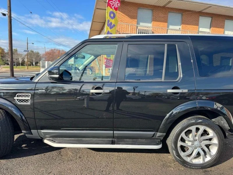 2016 Land Rover Discovery 4th Gen - Image 9 of 12