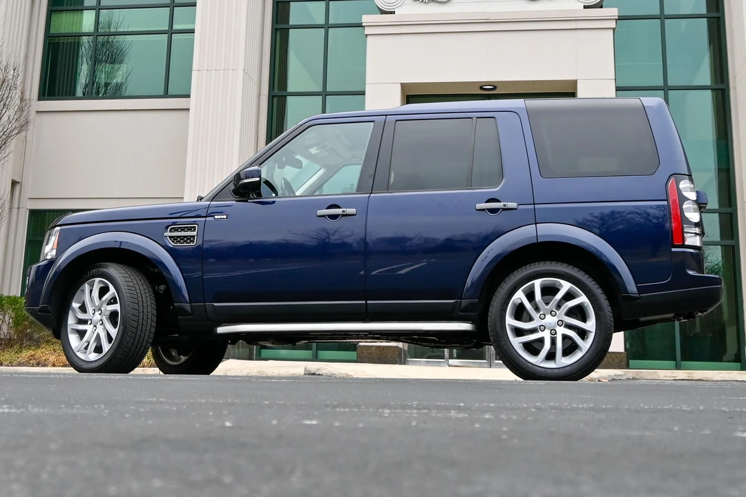2016 Land Rover Discovery 4th Gen - Image 13 of 31