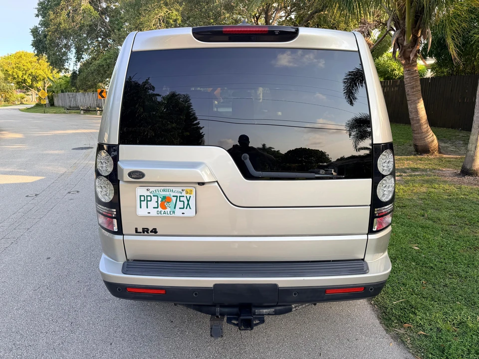 2016 Land Rover Discovery 4th Gen - Image 28 of 31